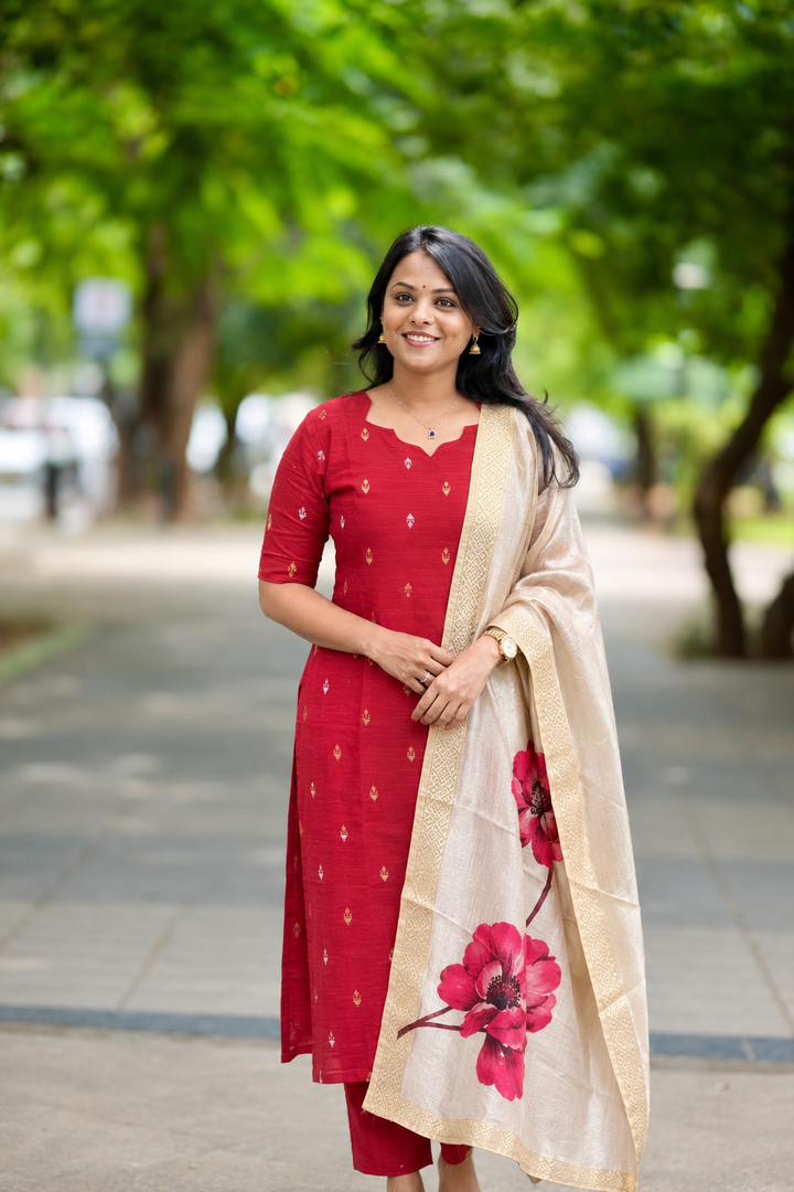 Aruvi -red  raw silk kurta with dupptta ( ready to dispatch)set of 2