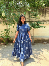 Load image into Gallery viewer, Jenny  day to night dress without lining
