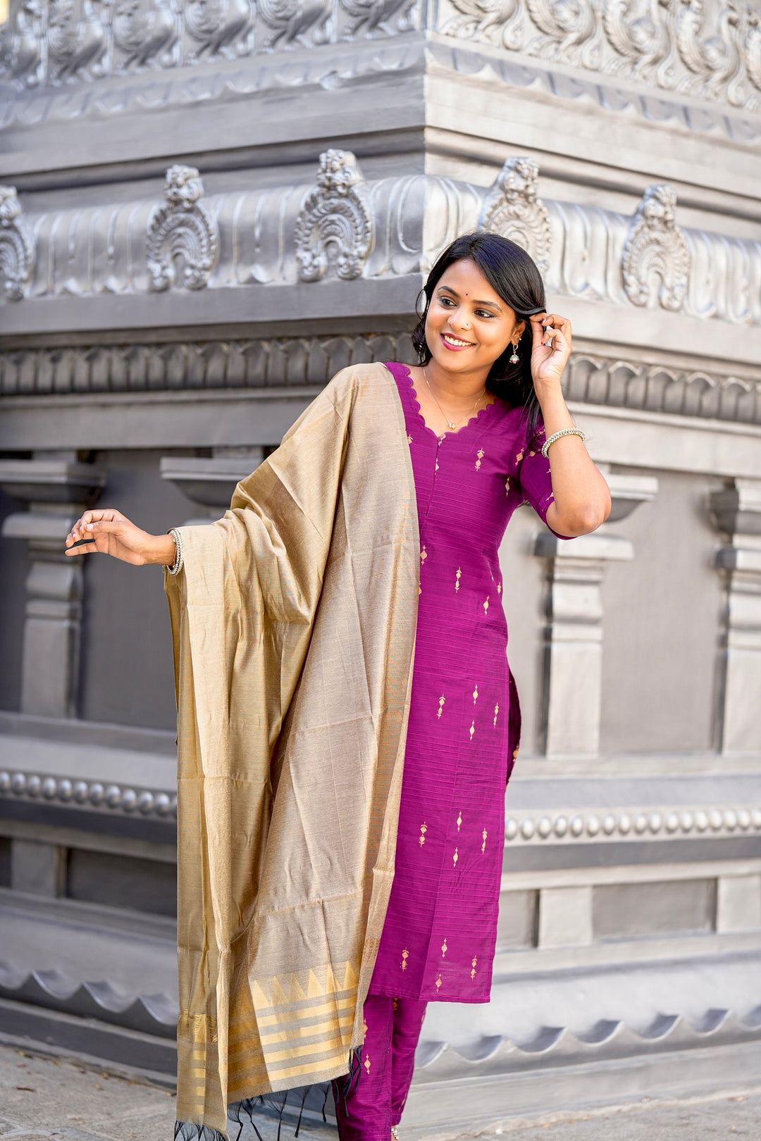 Janani 3 piece raw silk suit set