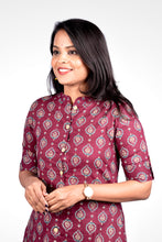 Load image into Gallery viewer, Indhu  cotton Kurta set (button opening)
