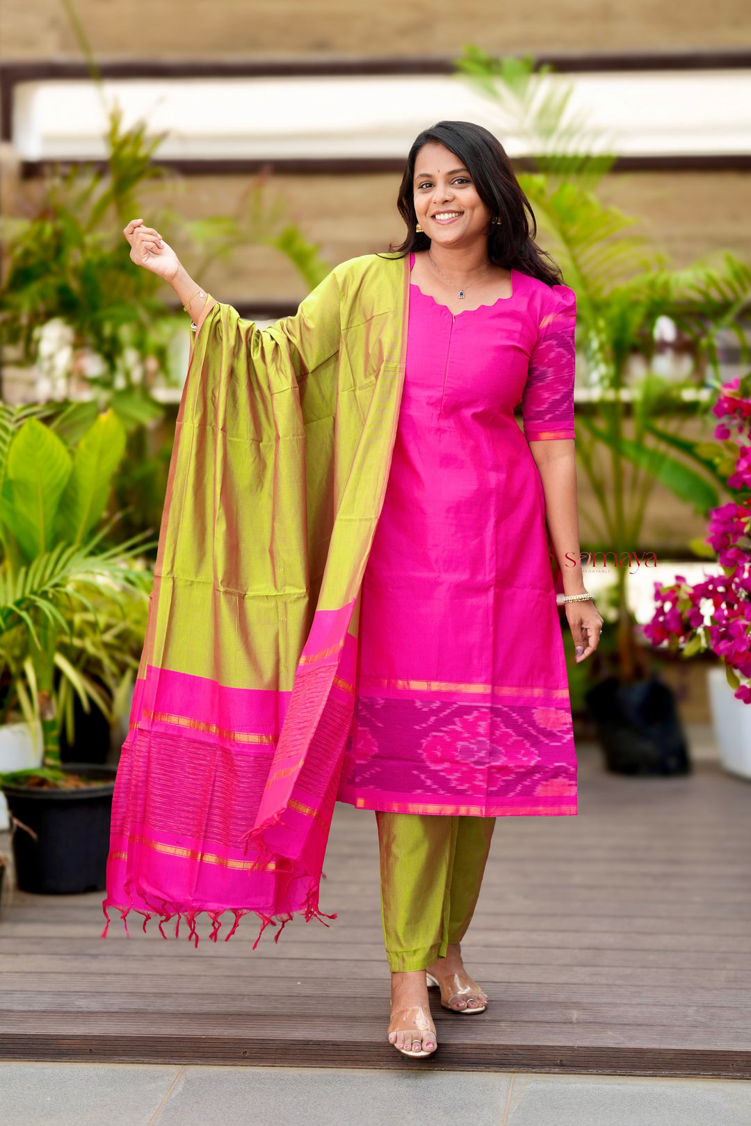 Shanthini -pink Pochampally Ikkat  3 piece  suit set with Dupatta