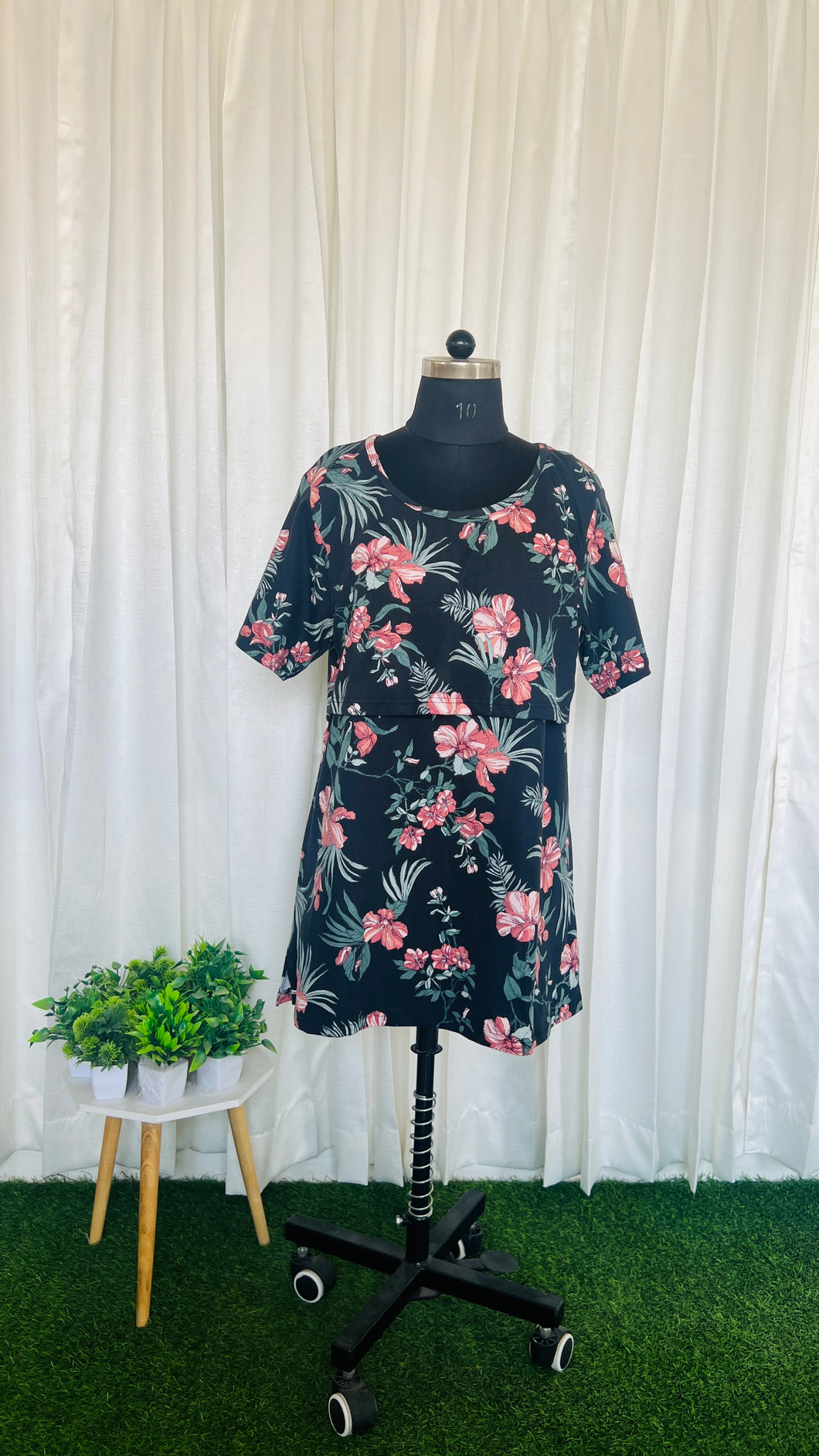 Black brownie Flower t-shirt thick