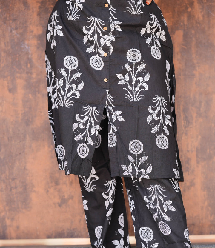Black flower cotton kurta set (button opening)