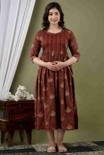 Load image into Gallery viewer, Kalamkari Brown Maternity Feeding kurta
