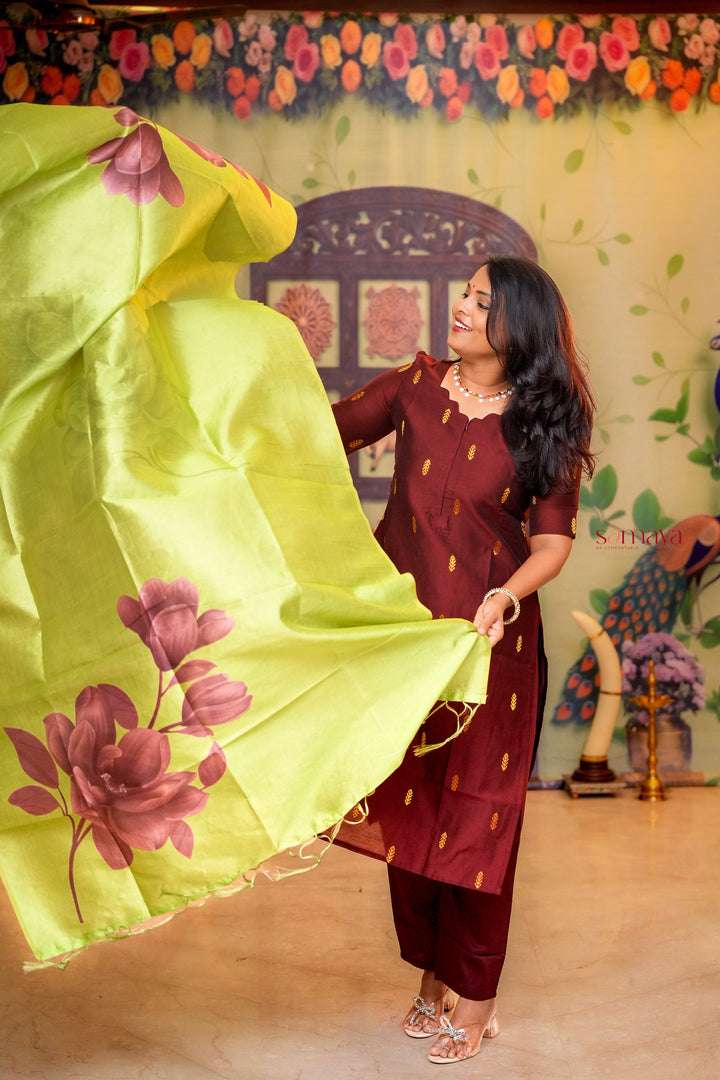 Yaaz-Maroon with green raw silk Kurta 3 piece set