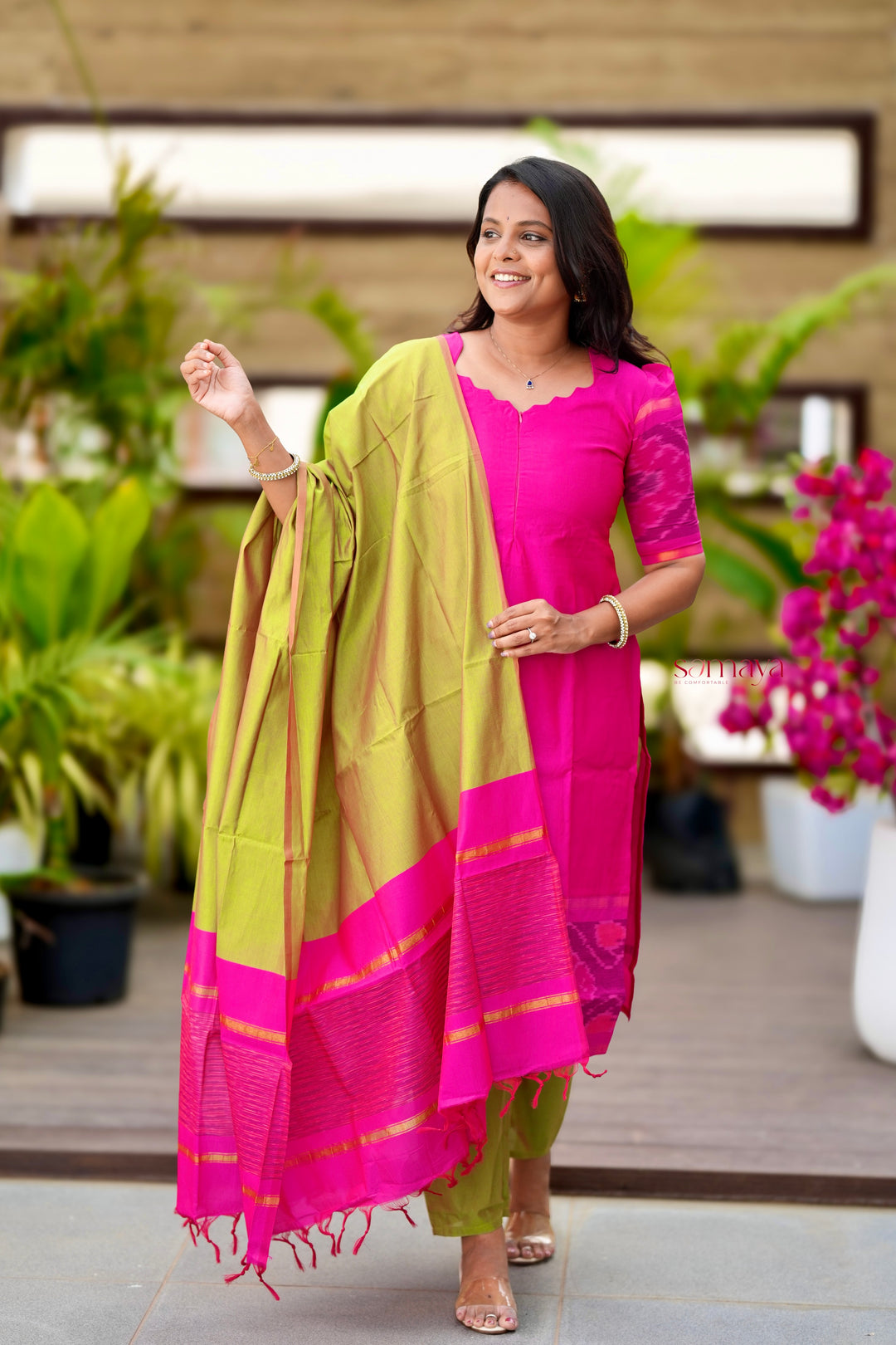 Shanthini -pink Pochampally Ikkat  3 piece  suit set with Dupatta