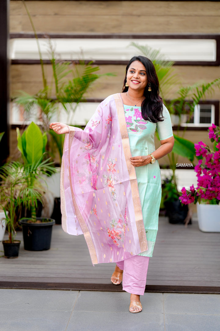 Varsha kurta   with organza  dupptta( set of 3) ready to dispatch
