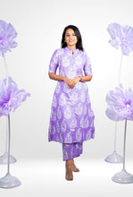 Load image into Gallery viewer, Lilac  cotton Kurta set (button opening)
