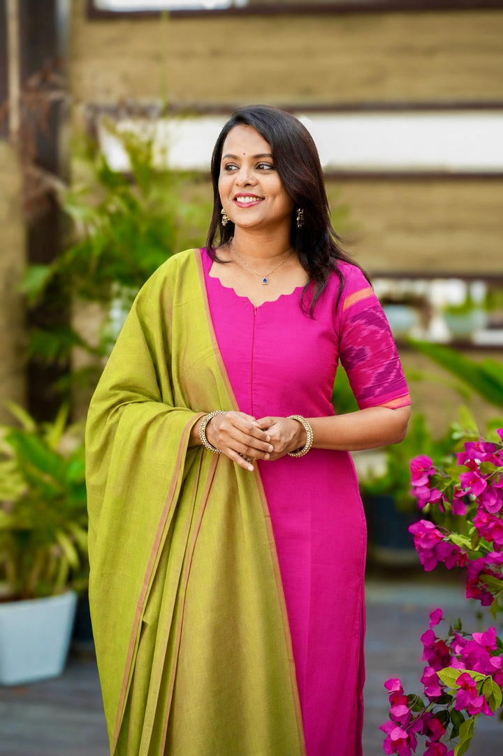 Shanthini -pink Pochampally Ikkat  3 piece  suit set with Dupatta