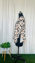 Load image into Gallery viewer, Flower Nursing Cover with pockets
