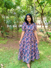 Load image into Gallery viewer, Raaha day to night dress without lining

