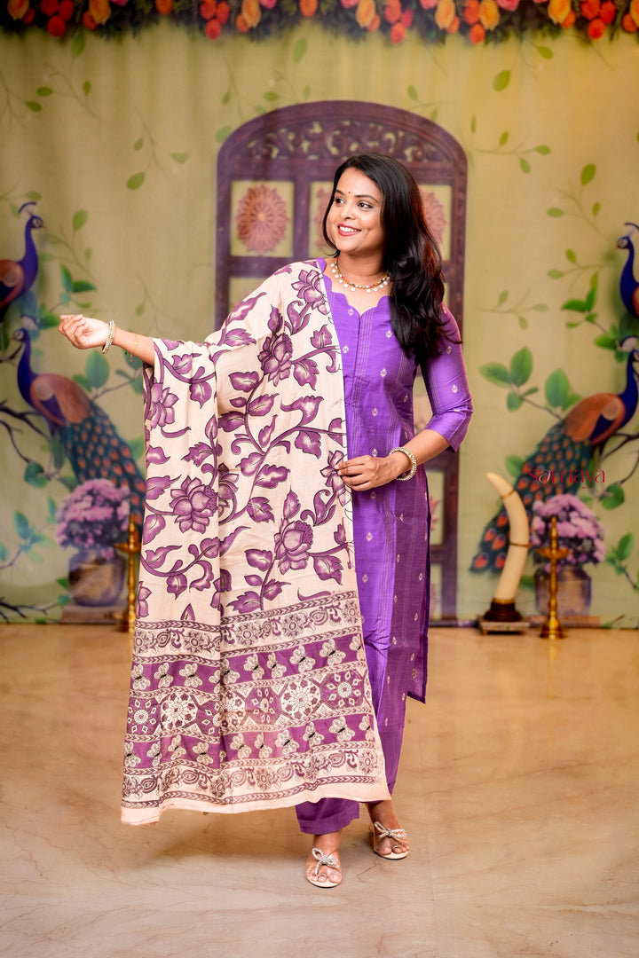 Malar- Lavender raw silk Kurta Set with hand painted kalamkari cotton dupptta