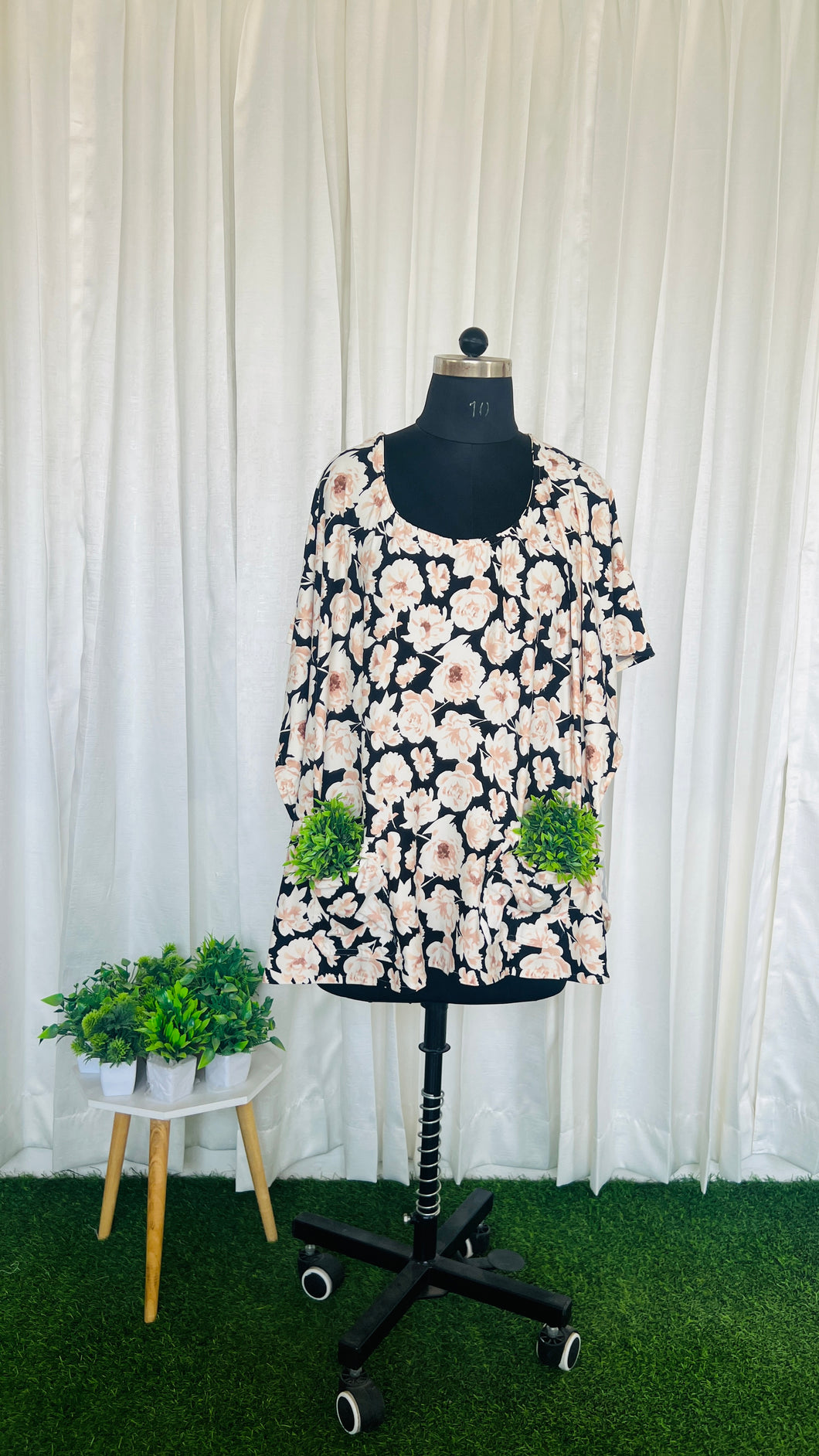 Flower Nursing Cover with pockets