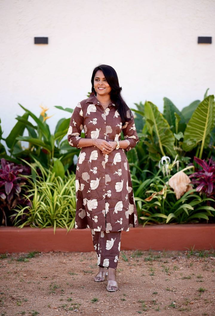 Brown cotton kurta set (button opening)