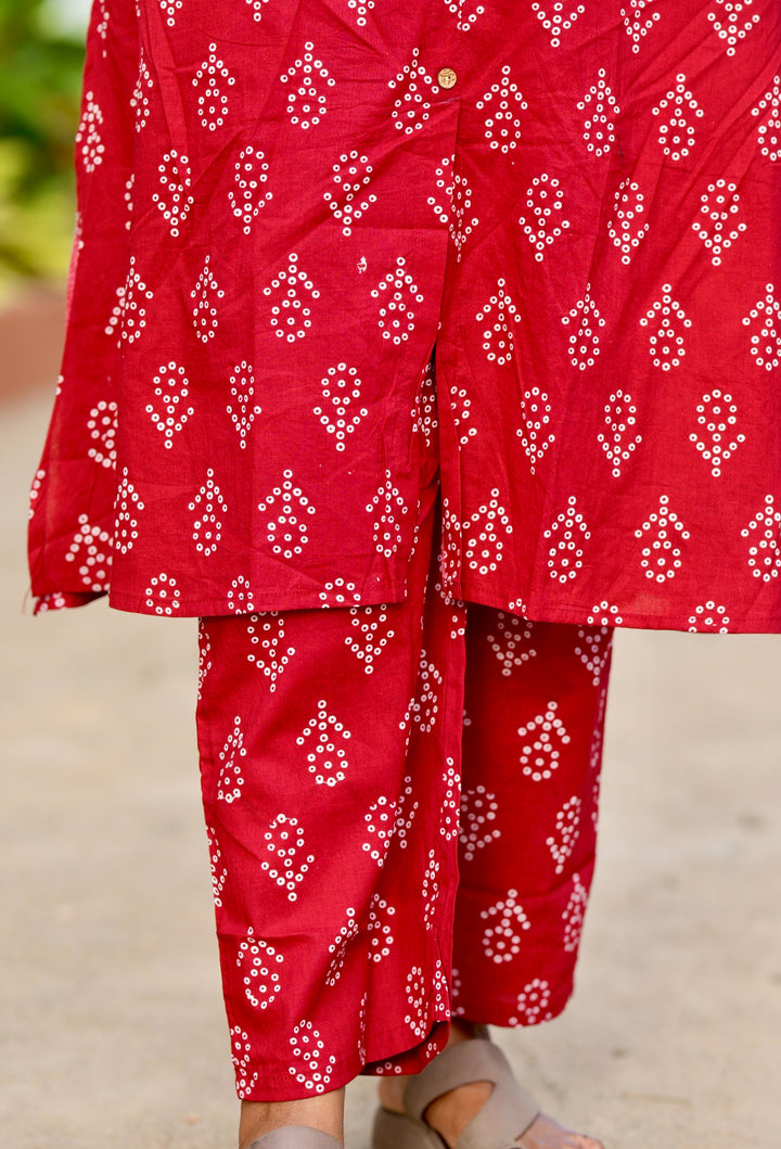 Red cotton kurta set (button opening)