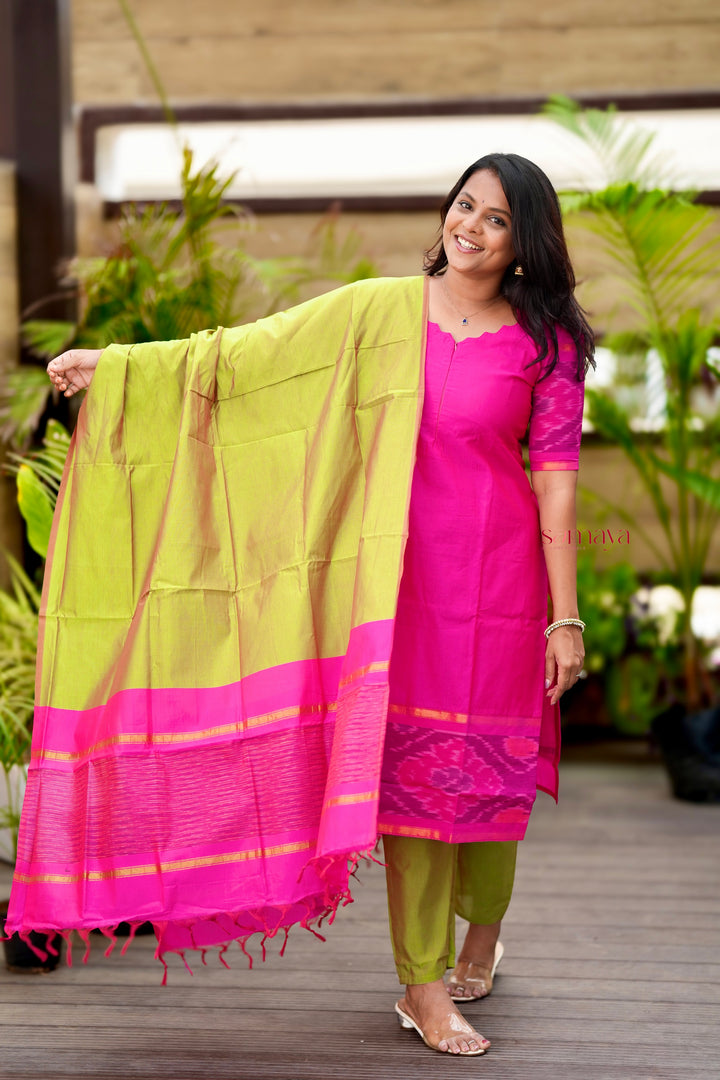 Shanthini -pink Pochampally Ikkat  3 piece  suit set with Dupatta