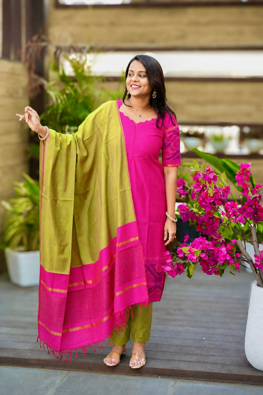 Shanthini -pink Pochampally Ikkat  3 piece  suit set with Dupatta