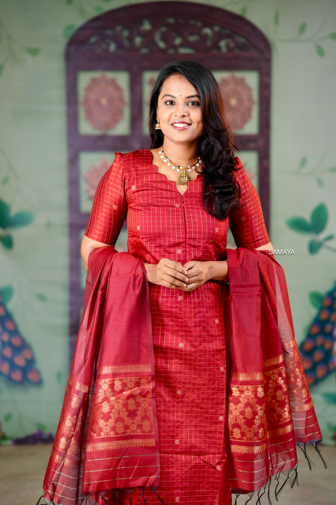 Thangam - red checked  raw silk Kurta Set of 3