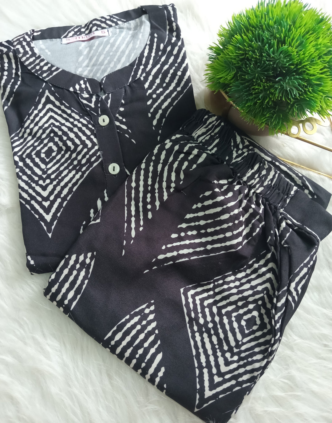 Haasya -black night suit set (button opening) Relaxed Fit