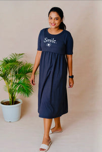 Midi -dark grey smiley dress thick fabric